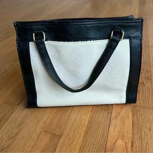 Steve Madden Black White Textured Quilted Shoulder Bag Purse - Picture 2 of 7